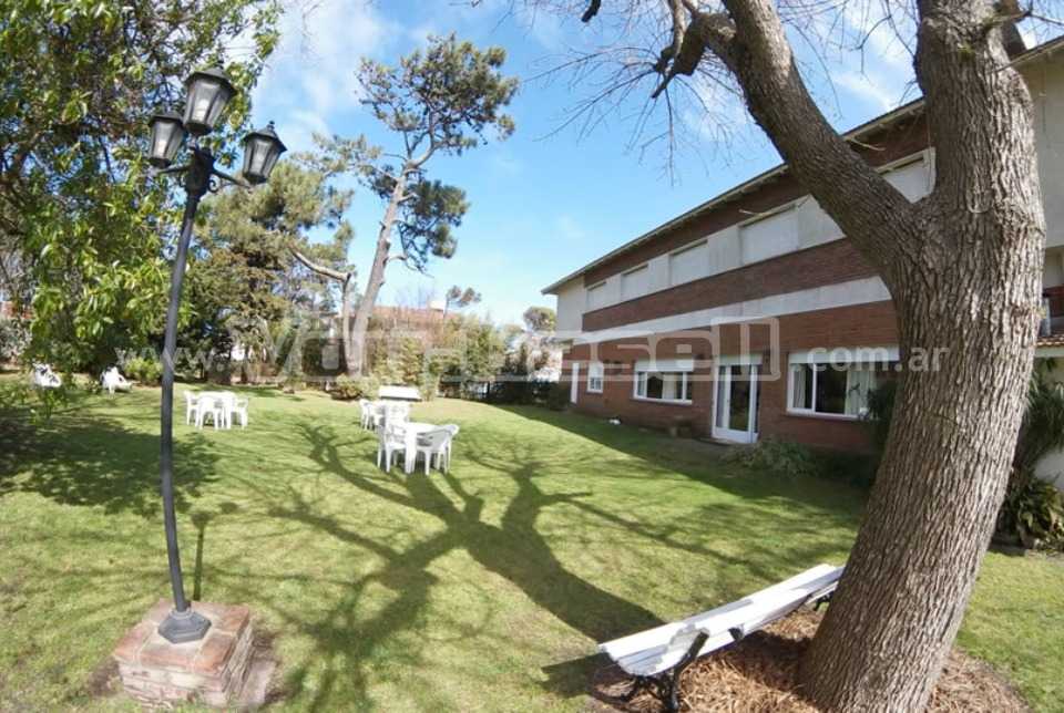 Bavaria: Hostería en Villa Gesell zona Centro