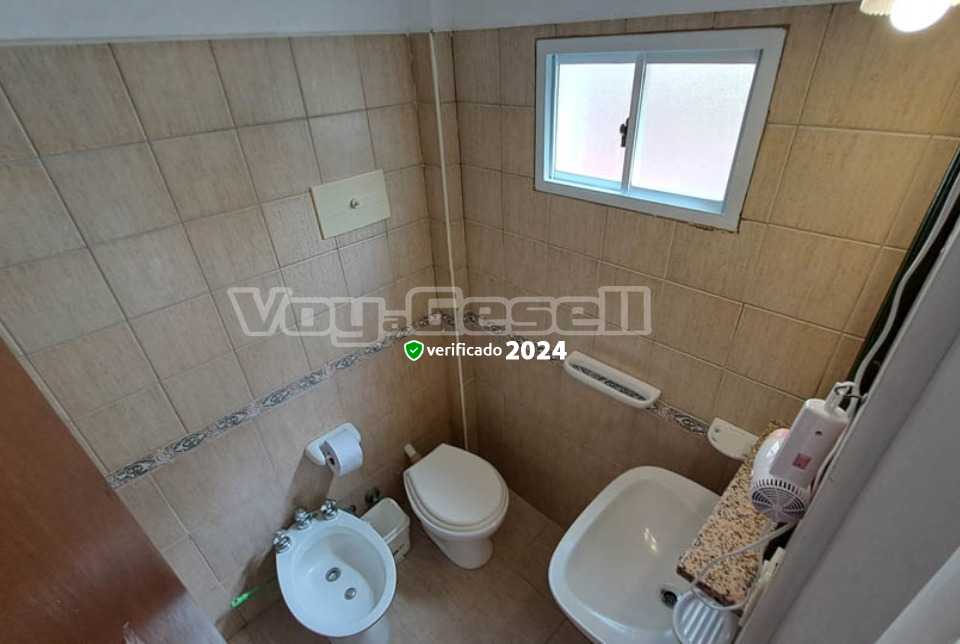 Alquilo Hotel Boiano en Villa Gesell zona  a 300 Mts de la Playa