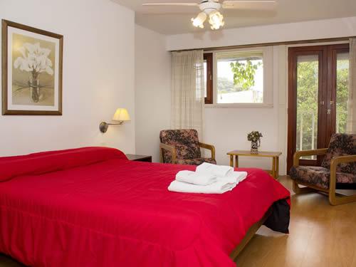 Alquilo Hotel Cervantes en Villa Gesell zona  a 300 Mts de la Playa