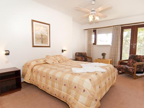 Cervantes: Hotel en Villa Gesell zona Centro