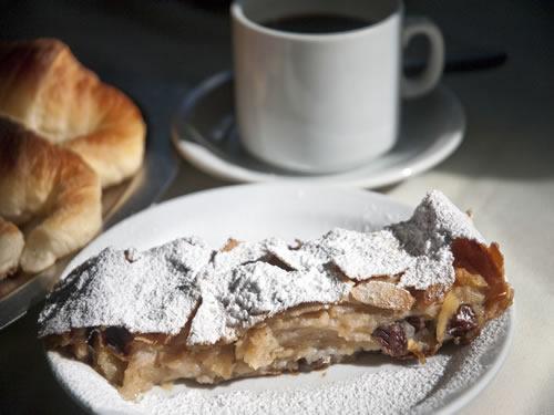 Alquilo Hotel Cervantes en Villa Gesell zona  a 300 Mts de la Playa 