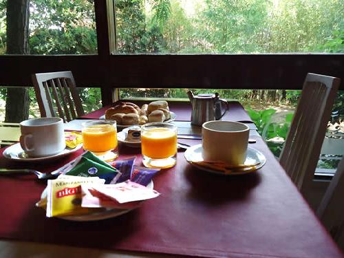 Alquilo Hotel Cervantes en Villa Gesell zona  a 300 Mts de la Playa 