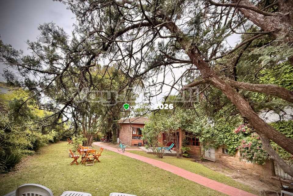 Alquilo Hotel Cervantes en Villa Gesell zona  a 300 Mts de la Playa