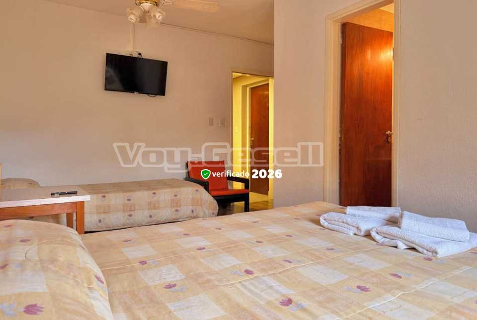 Alquilo Hotel Cervantes en Villa Gesell zona  a 300 Mts de la Playa