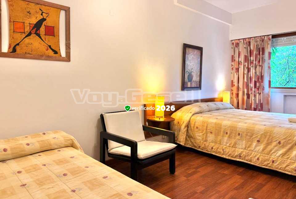 Alquilo Hotel Cervantes en Villa Gesell zona  a 300 Mts de la Playa