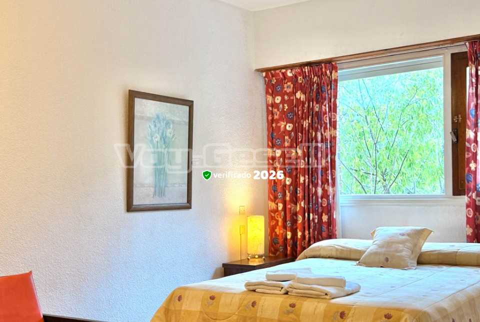 Alquilo Hotel Cervantes en Villa Gesell zona  a 300 Mts de la Playa