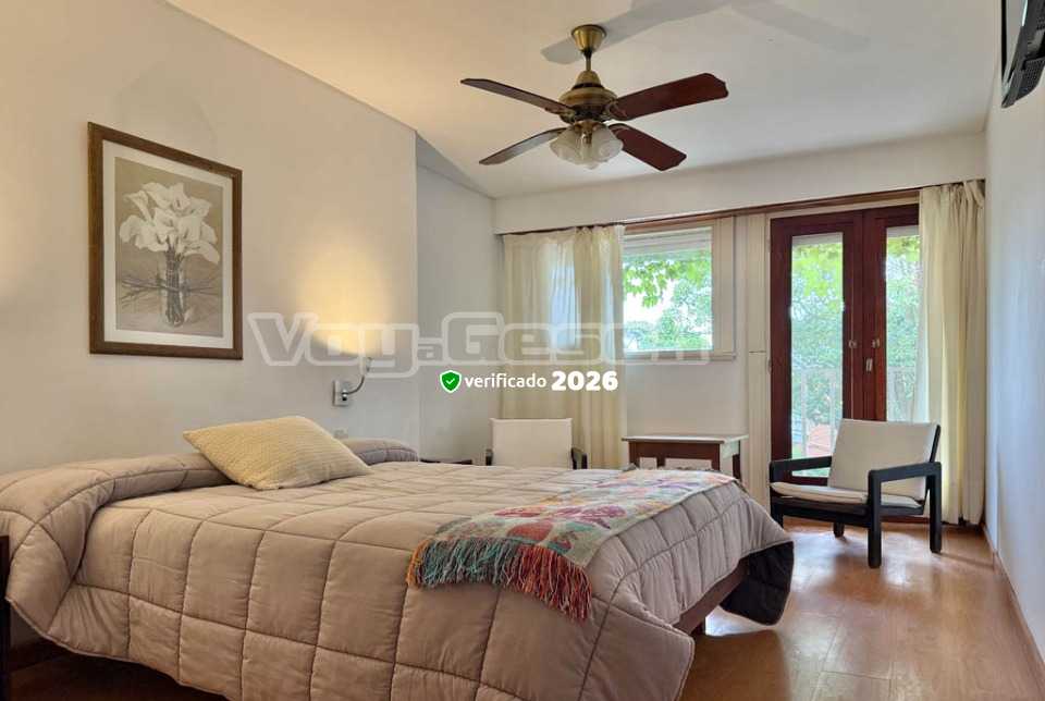 Alquilo Hotel Cervantes en Villa Gesell zona  a 300 Mts de la Playa 