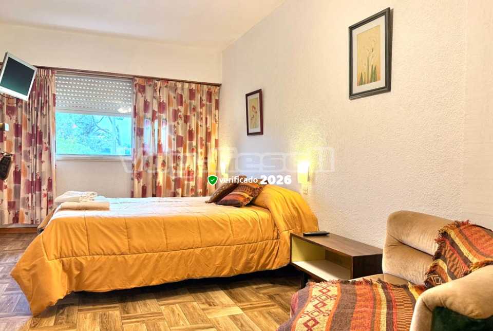 Alquilo Hotel Cervantes en Villa Gesell zona  a 300 Mts de la Playa 