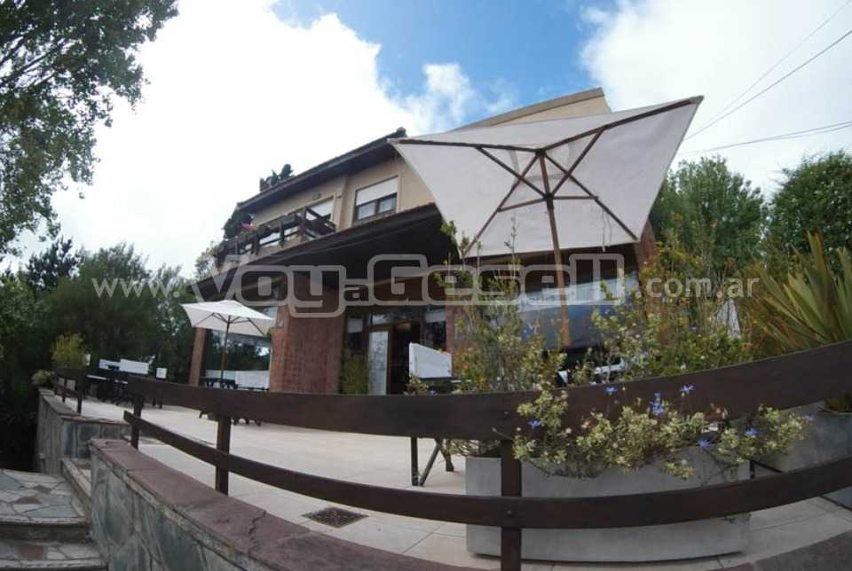 Alquilo Hostería Costa Azul en Villa Gesell zona  a 250 Mts de la Playa 