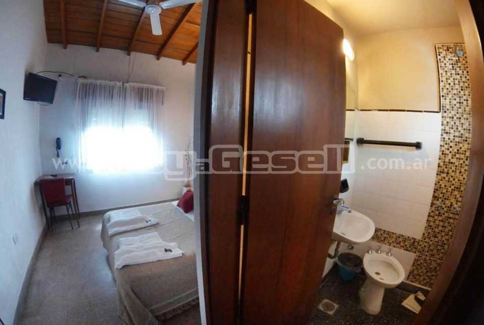 Alquilo Hostería Costa Azul en Villa Gesell zona  a 250 Mts de la Playa