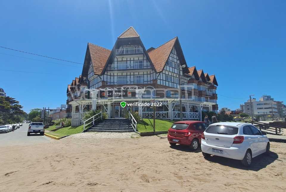 Gemelos: Apart Hotel en Villa Gesell zona Centro Comercial
