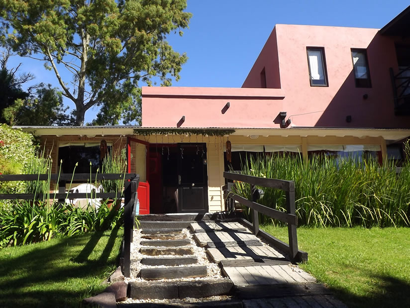 Alquilo Hostel La Deseada en Villa Gesell zona  a 600 Mts de la Playa