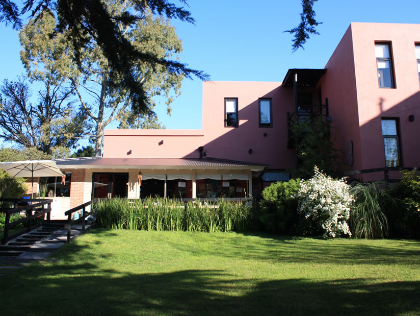 Alquilo Hostel La Deseada en Villa Gesell zona  a 600 Mts de la Playa