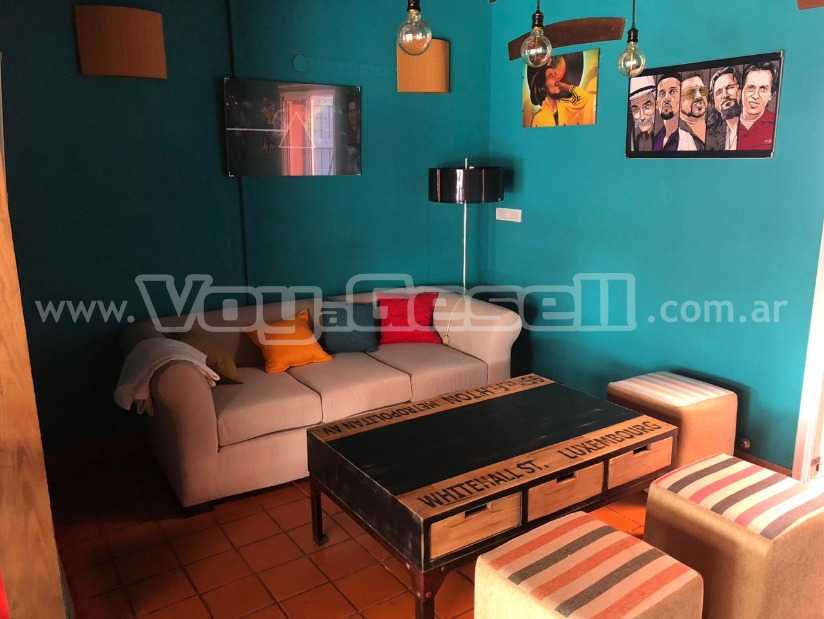 Alquilo Hostel La Deseada en Villa Gesell zona  a 600 Mts de la Playa
