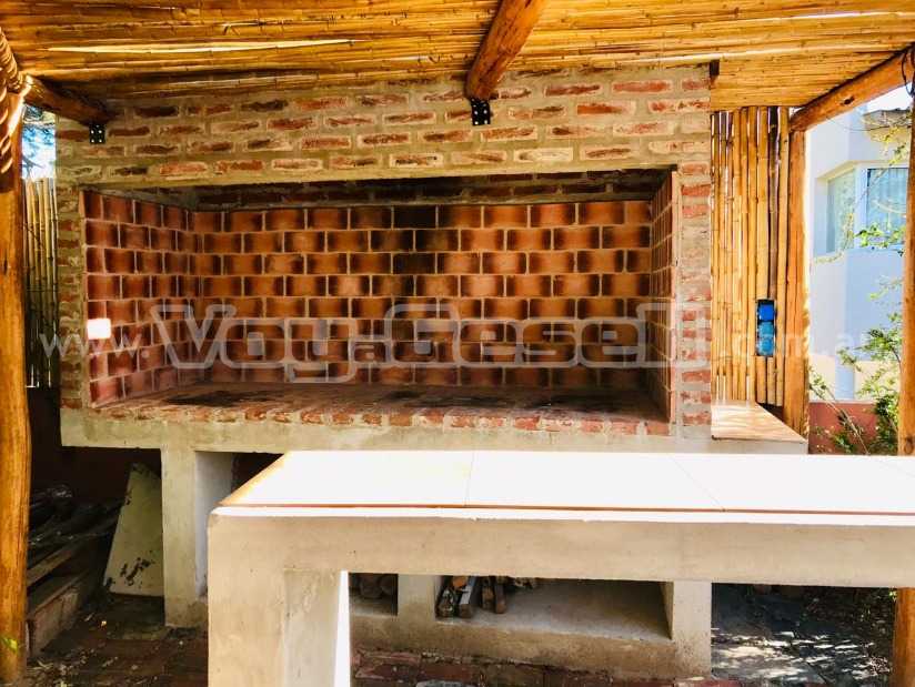 Alquilo Hostel La Deseada en Villa Gesell zona  a 600 Mts de la Playa