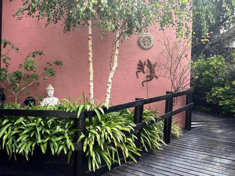 Alquilo Hostel La Deseada en Villa Gesell zona  a 600 Mts de la Playa 