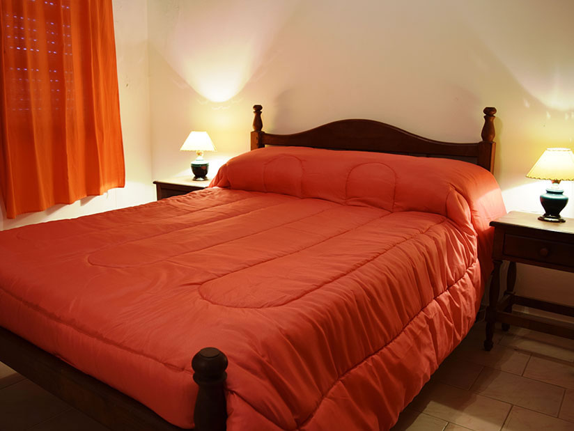 Alquilo Departamentos La Piraña en Villa Gesell zona  a 100 Mts de la Playa