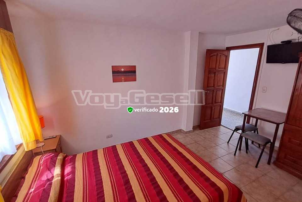 Alquilo Hospedaje Toscana en Villa Gesell zona  a 60 mts de la Playa