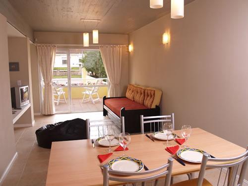 Alquilo Departamentos con Servicios Las Terrazas en Villa Gesell zona  a 300 mts de la Playa 