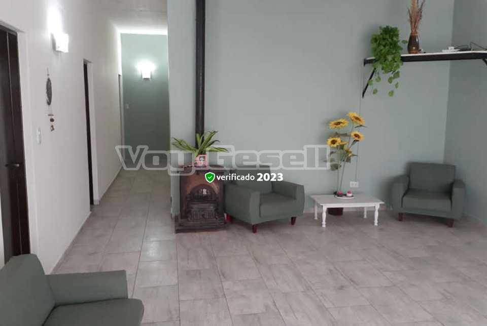 Alquilo Hospedaje Aiello en Villa Gesell zona  a 500 Mts de la Playa 