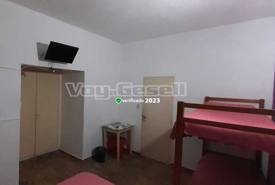 Alquilo Hospedaje Aiello en Villa Gesell zona  a 500 Mts de la Playa 