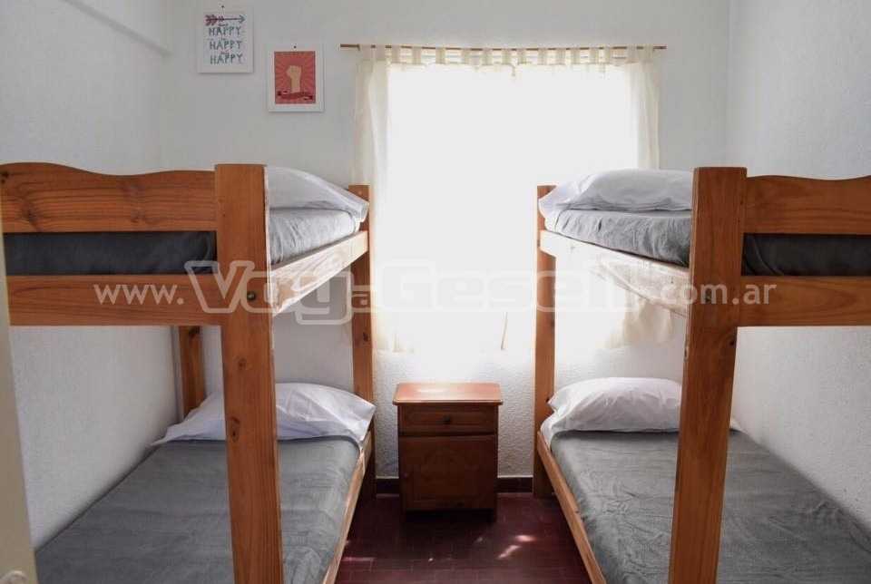 Alquilo Alojamiento para Jovenes Alojamiento para Jovenes en Villa Gesell zona  a 150 mts de la Playa