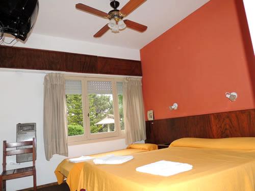 Alquilo Hotel Bella Vista en Villa Gesell zona  a 200 mts de la Playa 