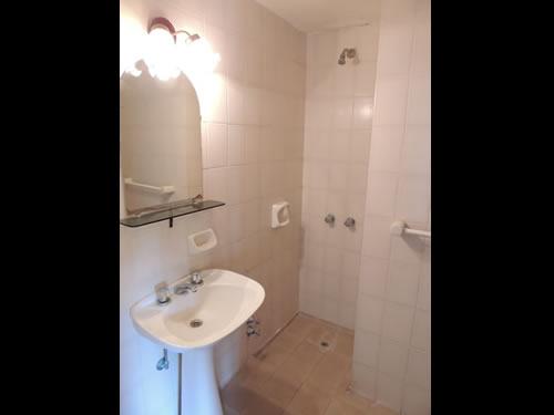 Alquilo Hotel Bella Vista en Villa Gesell zona  a 200 mts de la Playa