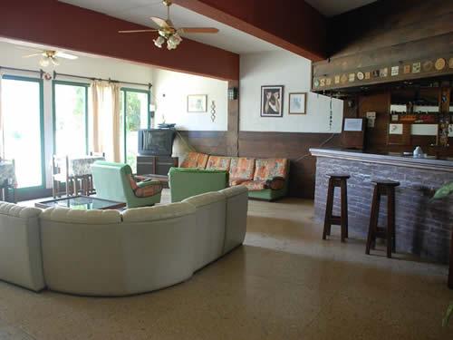 Alquilo Hotel Bella Vista en Villa Gesell zona  a 200 mts de la Playa 