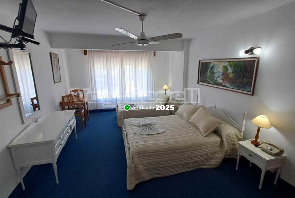 Alquilo Hotel Bismarck en Villa Gesell zona  a 150 mts de la Playa