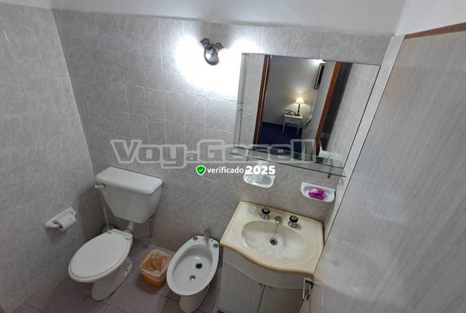 Alquilo Hotel Bismarck en Villa Gesell zona  a 150 mts de la Playa