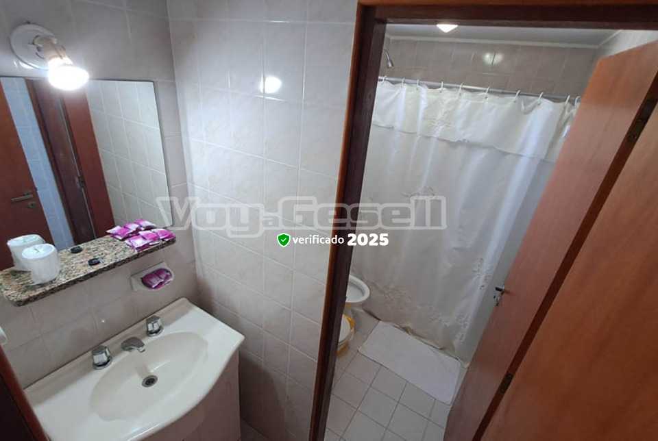 Alquilo Hotel Bismarck en Villa Gesell zona  a 150 mts de la Playa