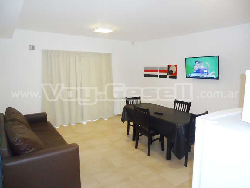 Alquilo Departamentos Brumana en Villa Gesell zona  a 900 Mts de la Playa 