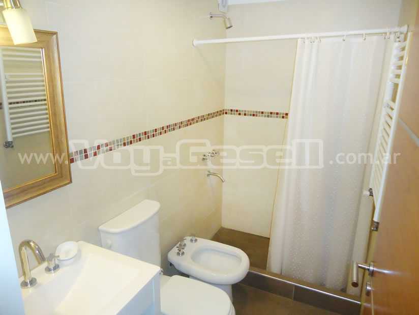 Alquilo Departamentos Brumana en Villa Gesell zona  a 900 Mts de la Playa