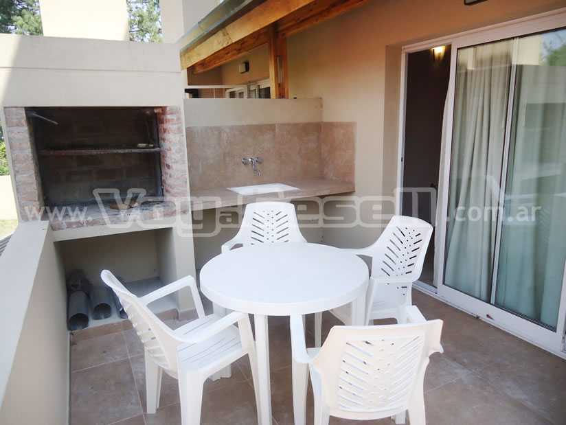 Alquilo Departamentos Brumana en Villa Gesell zona  a 900 Mts de la Playa