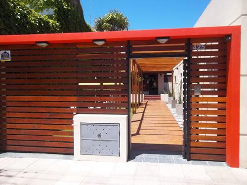 Alquilo Hostel Che Viajero  en Villa Gesell zona  a 400 Mts de la Playa 