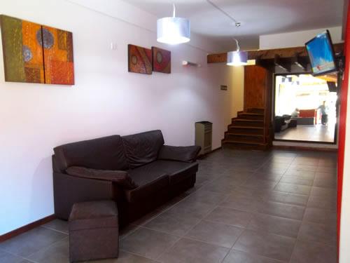 Alquilo Hostel Che Viajero  en Villa Gesell zona  a 400 Mts de la Playa