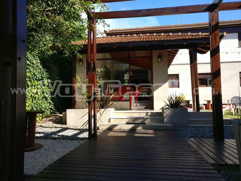 Alquilo Hostel Che Viajero  en Villa Gesell zona  a 400 Mts de la Playa