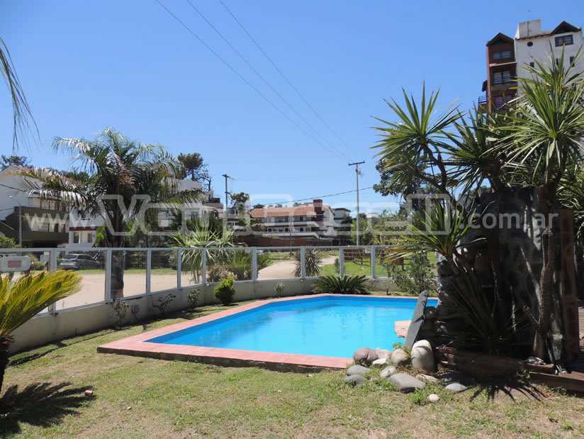 Alquilo Complejo de Duplex Complejo Cristal en Villa Gesell zona  a 180 mts de la Playa