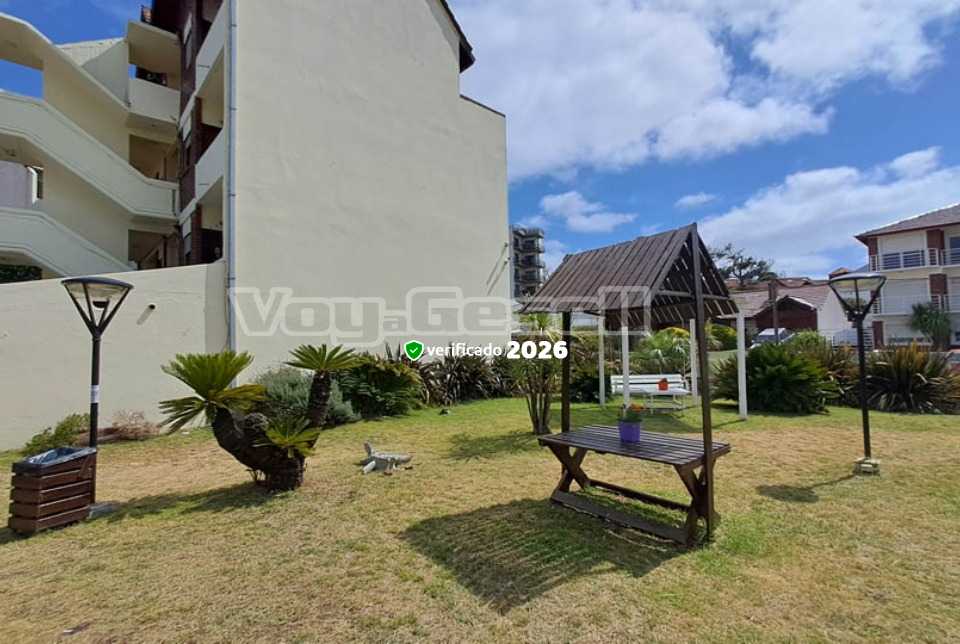 Alquilo Complejo de Duplex Complejo Cristal en Villa Gesell zona  a 180 mts de la Playa 