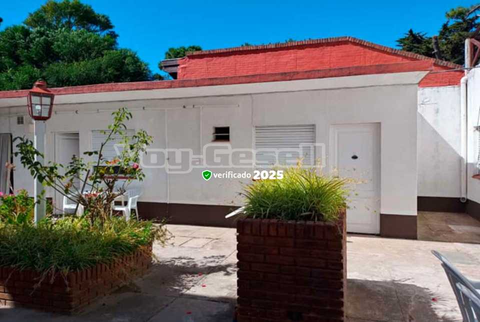 Alquilo Departamentos Complejo Lila en Villa Gesell zona   Monoambientes con salida directa al patio