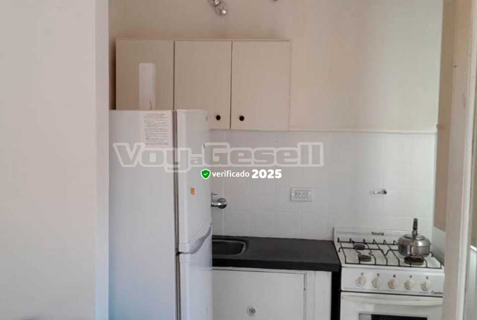 Alquilo Departamentos Complejo Lila en Villa Gesell zona  