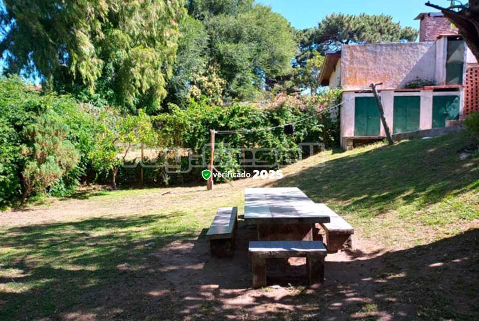 Alquilo Departamentos Complejo Lila en Villa Gesell zona   Zona verde