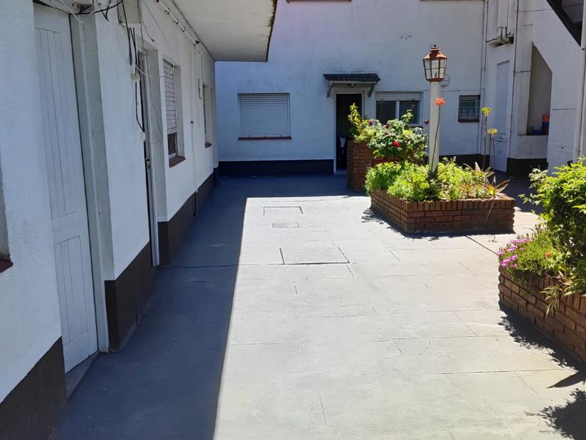 Alquilo Departamentos Complejo Lila en Villa Gesell zona   