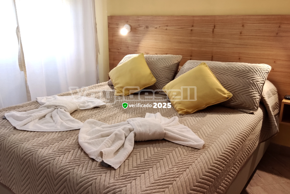Alquilo Apart Hotel Condominio Octogono en Villa Gesell zona  a 300 Mts de la Playa Dormitorio sommier matrimonial
