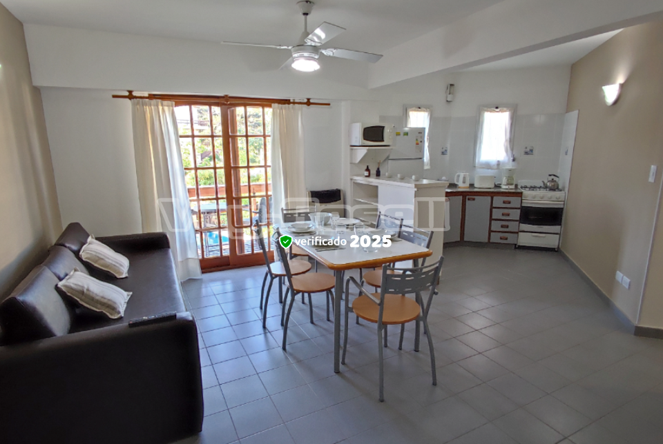 Alquilo Apart Hotel Condominio Octogono en Villa Gesell zona  a 300 Mts de la Playa