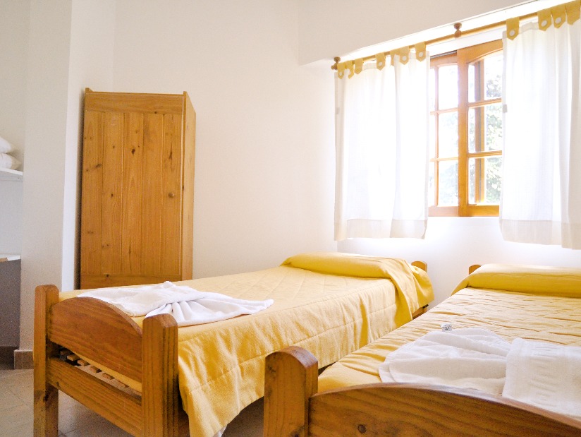 Alquilo Apart Hotel Condominio Octogono en Villa Gesell zona  a 300 Mts de la Playa