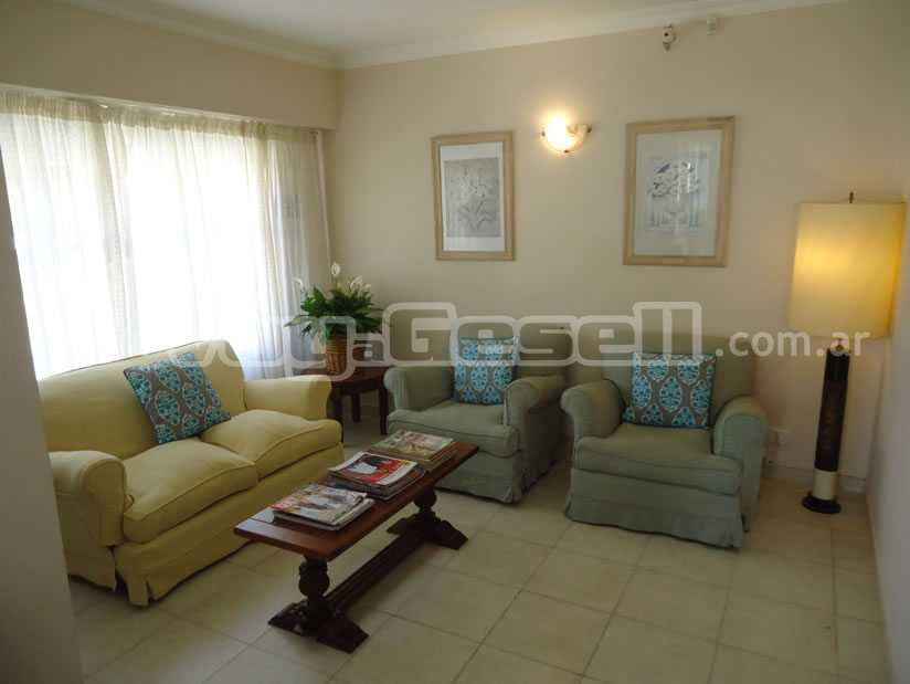 Alquilo Hostería Hostería Conti en Villa Gesell zona  a 400 Mts de la Playa 