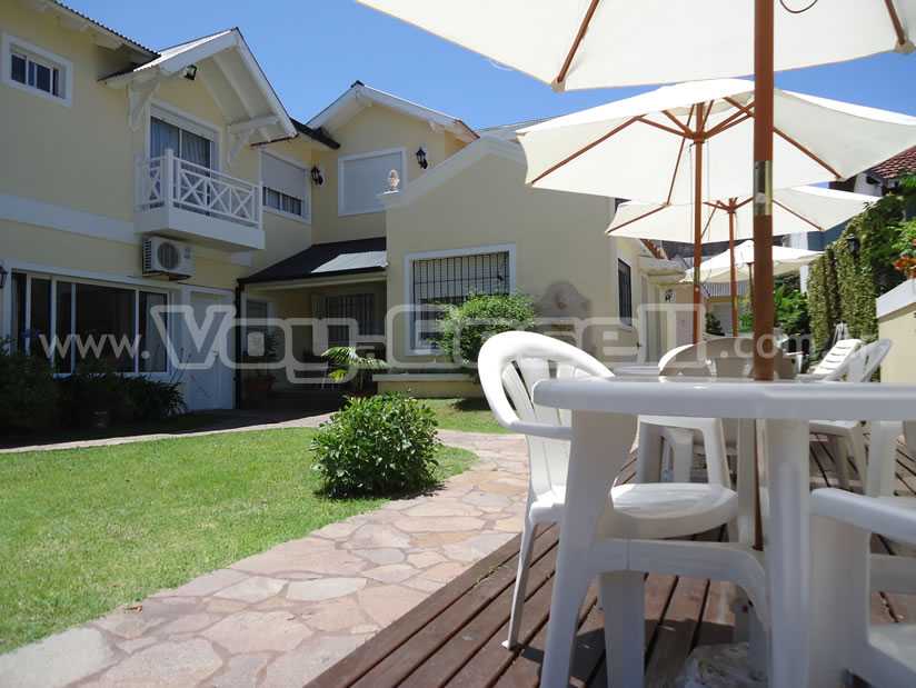 Hostería: Hostería Conti en Villa Gesell zona Centro Comercial