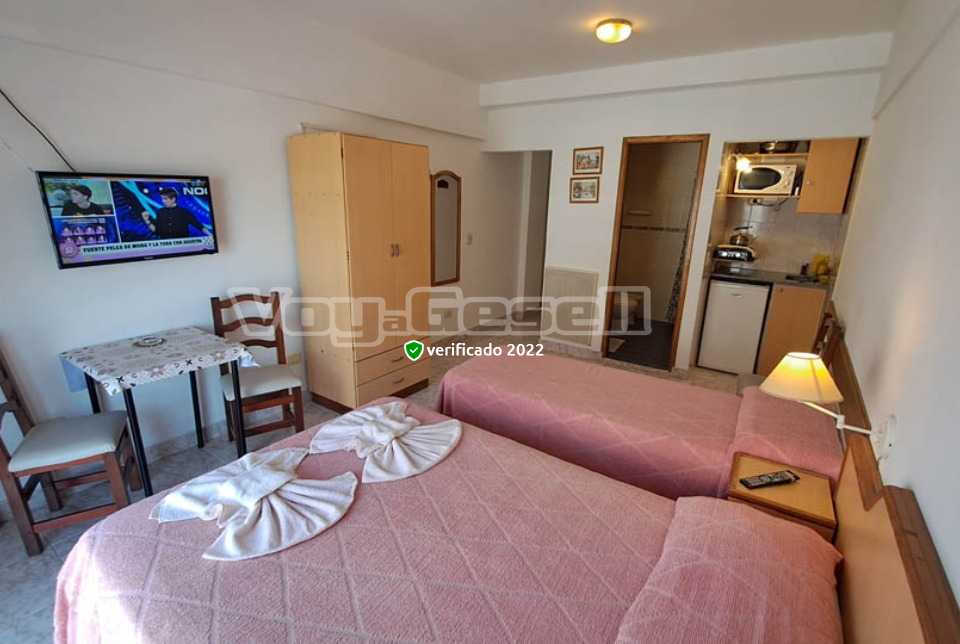 Alquilo Apart Hotel Cote Dor Express en Villa Gesell zona  a 100 Mts de la Playa